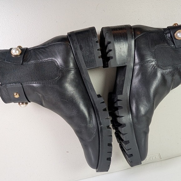 KARL LAGERFELD Paris Pola Black Leather Embellished Chelsea Ankle Boot Women's 8 - Picture 3 of 11